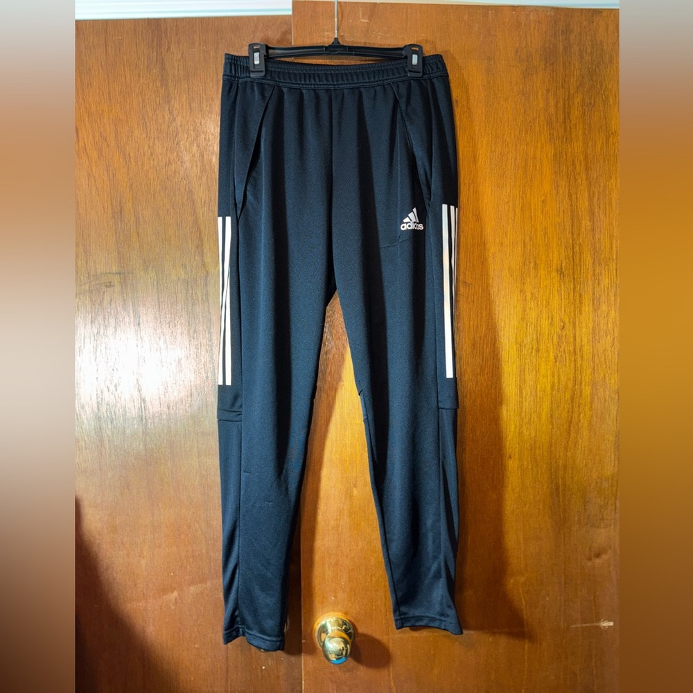 🌹 Adidas Black and White Sweatpants Tapered Fit